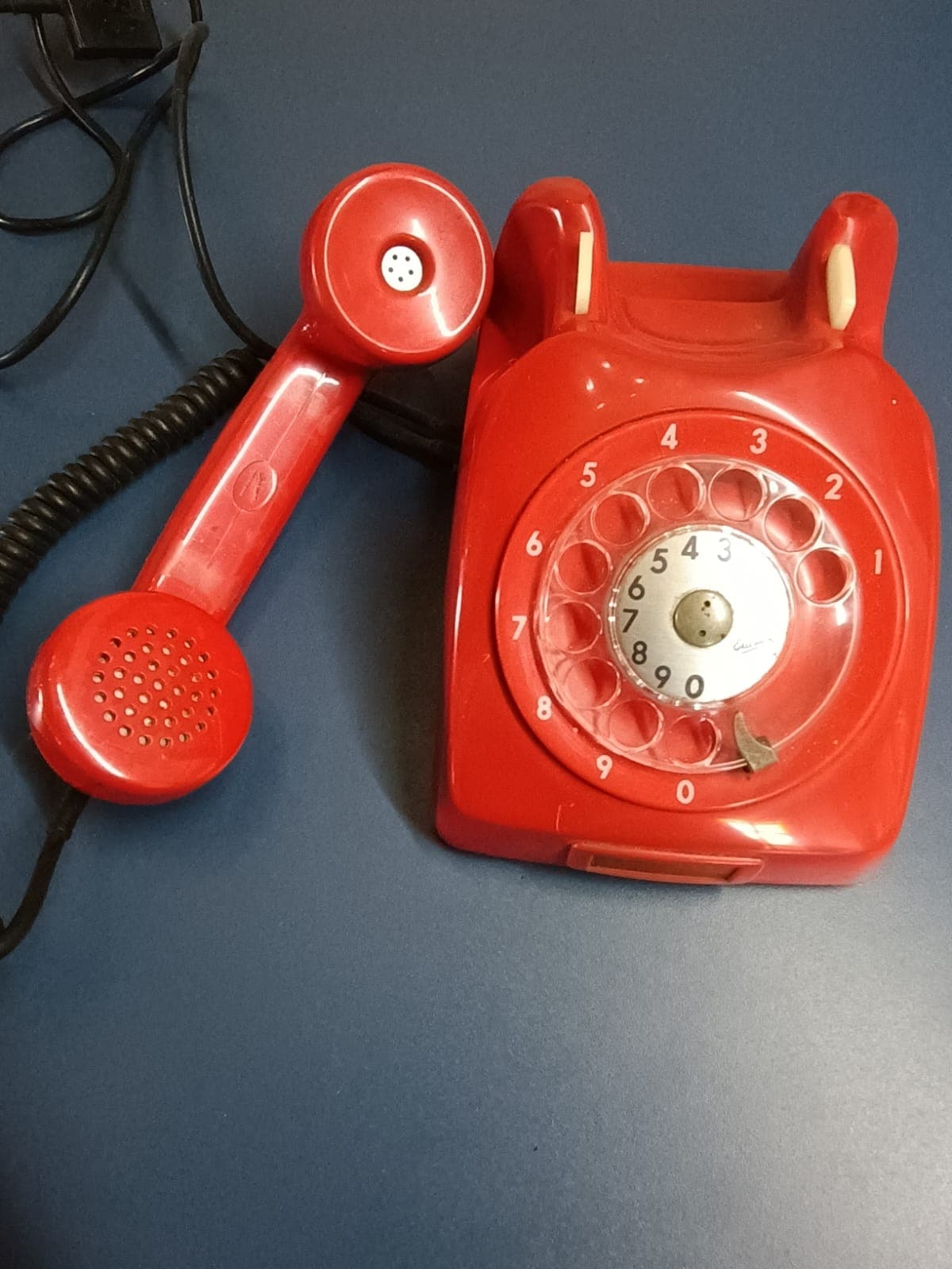 telefone de disco rotativo vermelho - miniatura 2