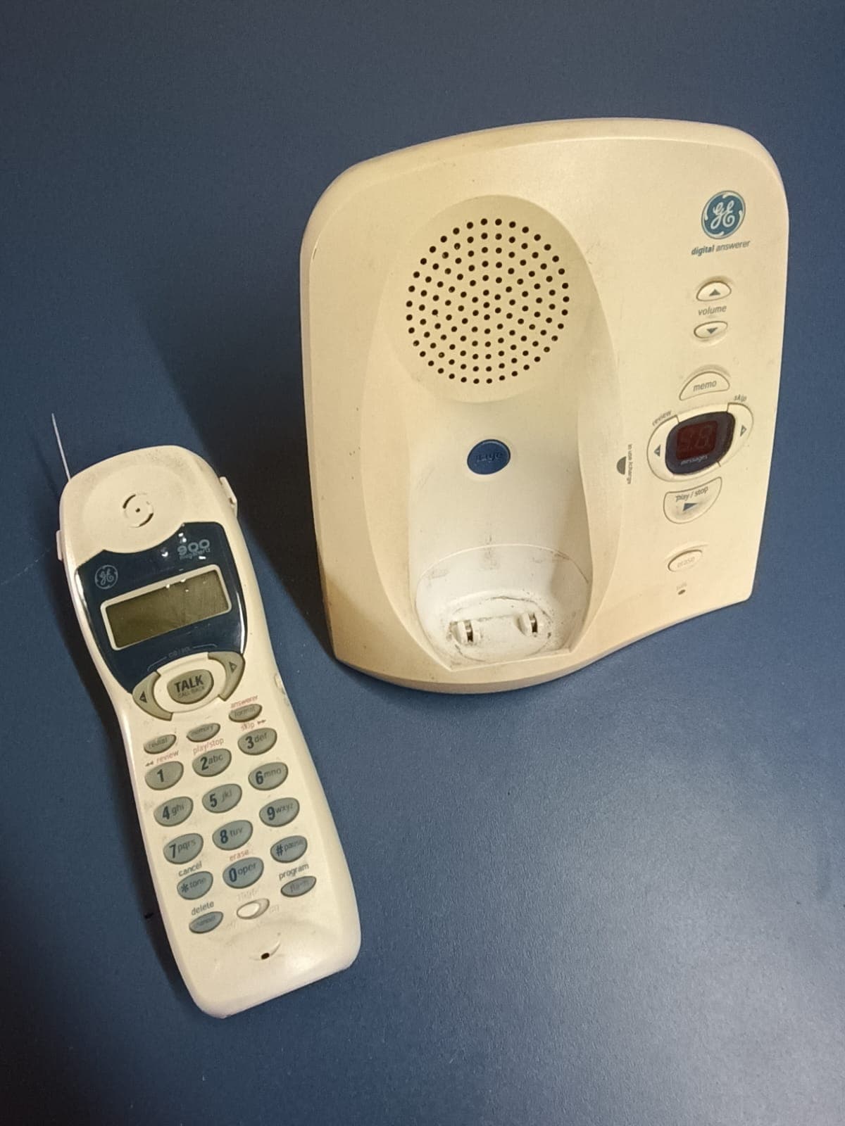 Telefone MCE 3000